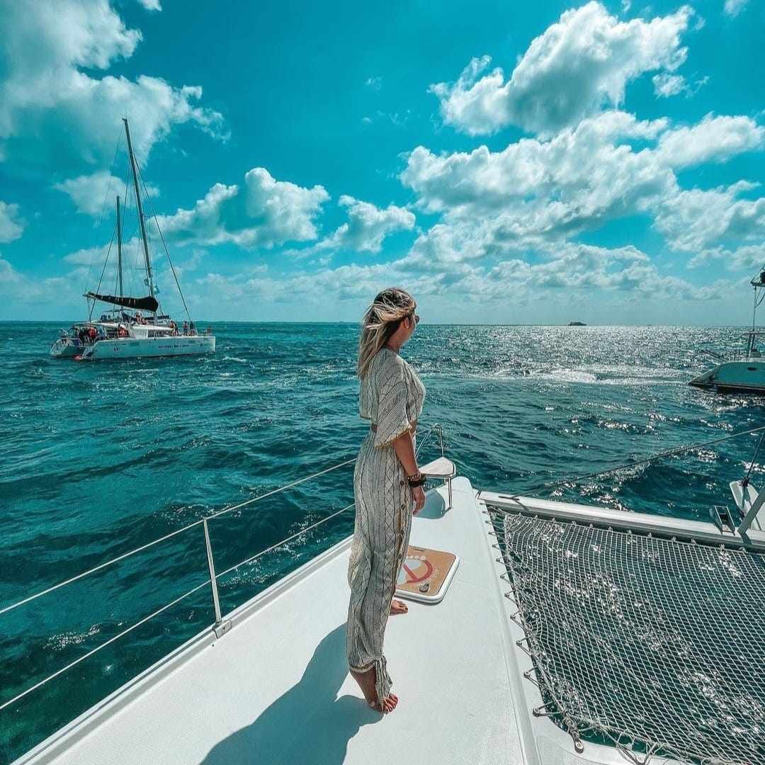 Isla Mujeres Catamaran Cs