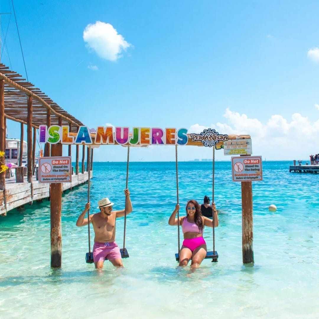 Isla Mujeres Catamaran Cs