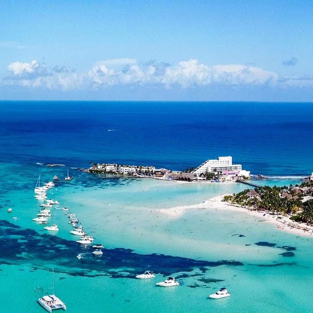 Isla Mujeres Catamaran Cs