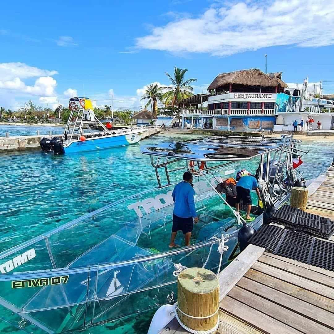 Lancha Transparente En Cozumel Con Transporte St