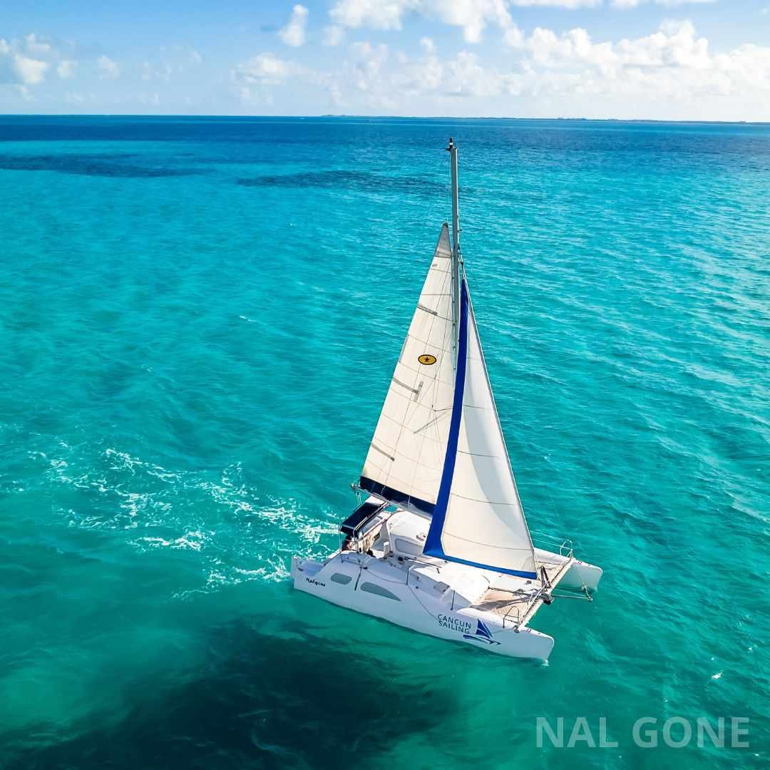 Catamaran Privado Nal Gone